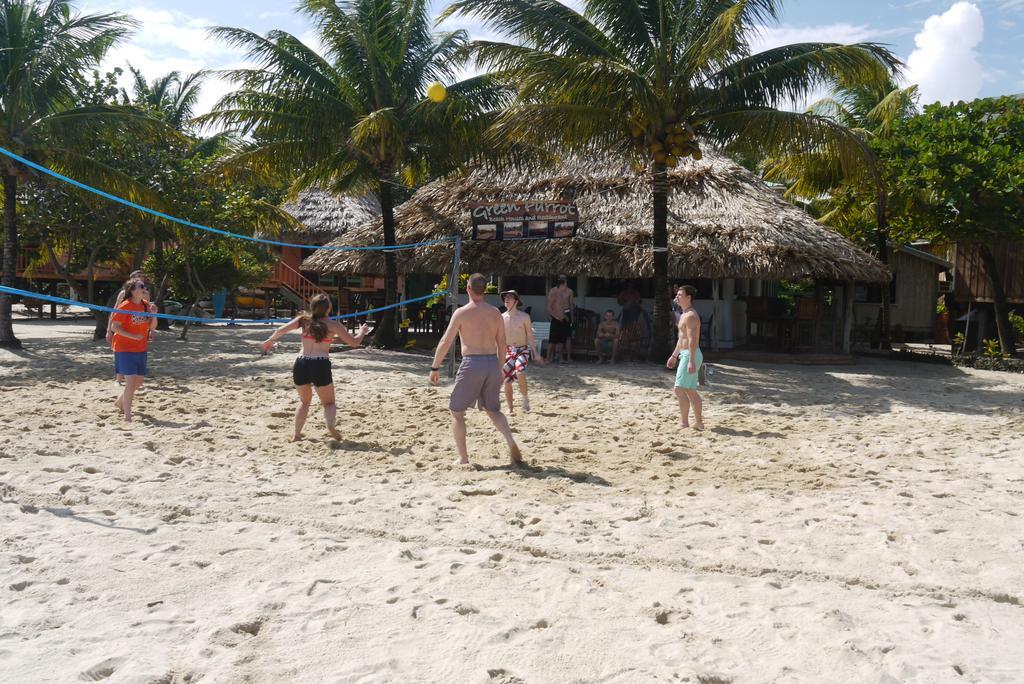Green Parrot Beach Houses And Resort Placencia ภายนอก รูปภาพ